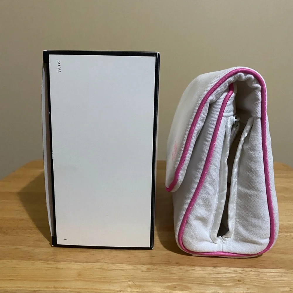 Chanel - Picture 3 of 12